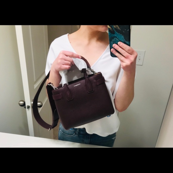 Sold on ♏️ NWT Burberry Mahogany Banner - Picture 6 of 8